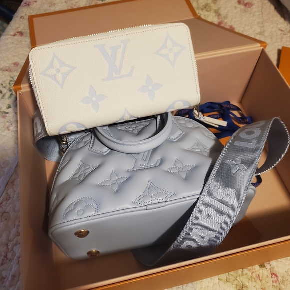 LV Neverfull MM Empreinte Noir Tote Bag - Picture 9 of 16